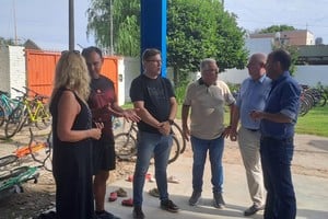 Borla en el marco de la visita que realizó al Centro de Educación Física N° 23 de la ciudad de San Justo y a la pileta del SUM comunal de la localidad de Colonia Angeloni donde el pasado viernes se realizó el cierre del ciclo.