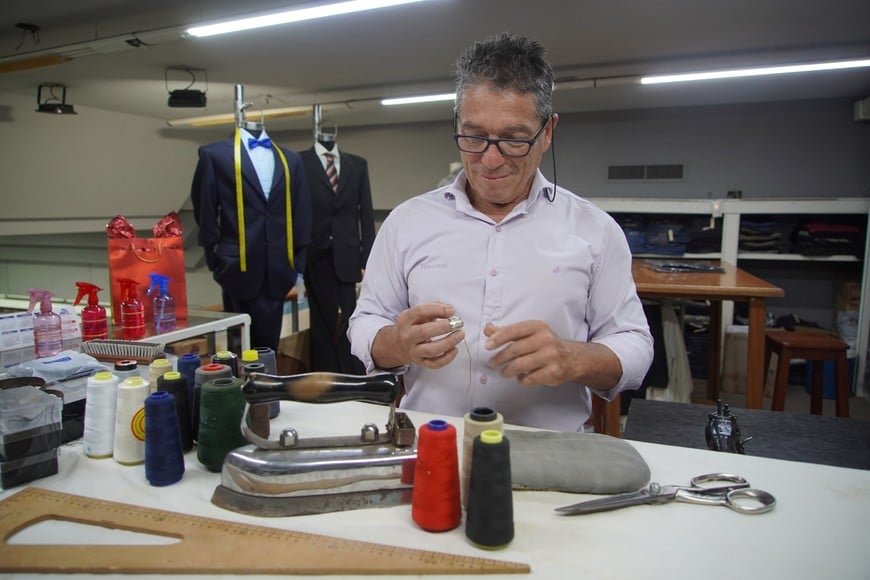 Oscar Vera - Sastre.  Foto: Fernando Nicola