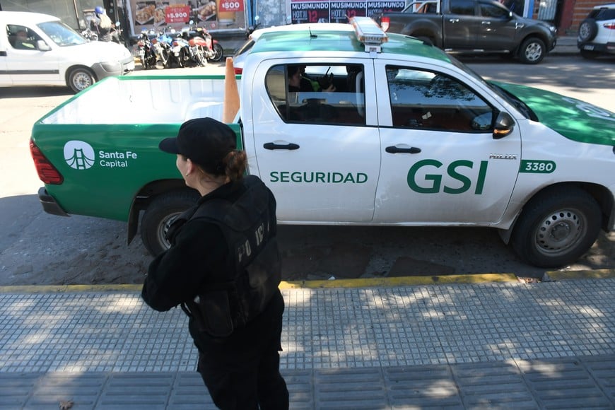 Actualmente operan ocho camionetas con binomios municipales y policiales distribuidos en zonas clave de la ciudad. Archivo.