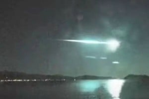 El destello de una brillante “estrella fugaz” iluminó el cielo de Nueva Zelanda.