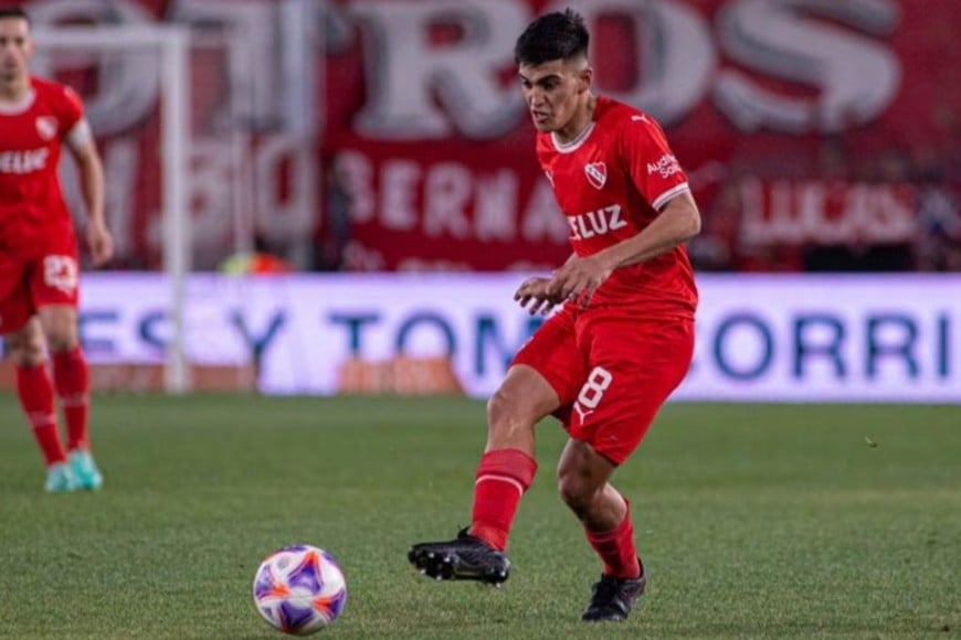 El volante pertenece a Independiente y jugó 2025 a préstamo en Atlético Tucumán.