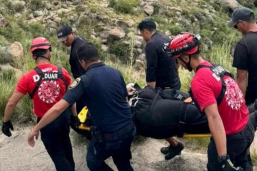 El operativo concluyó sin complicaciones mayores y la mujer se encuentra bajo cuidado médico