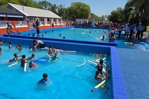 “La actividad demando el trabajo de 123 profes (docentes y guardavidas) que estuvieron desenvolviéndose en las 26 sedes del departamento San Cristóbal”, confirmó el representante departamental.