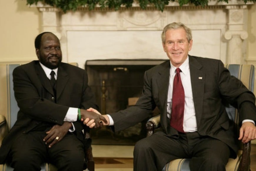 Salva Kiir junto a George W. Bush.
