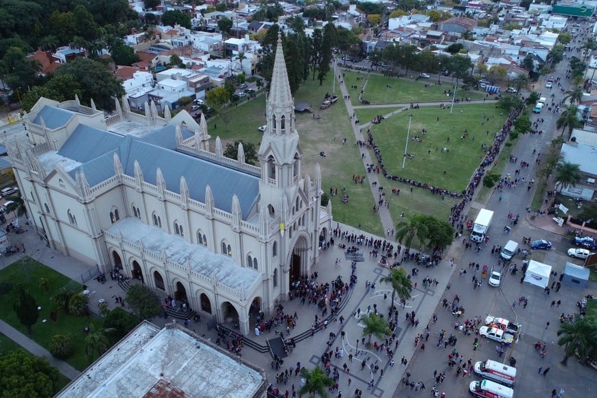 La basílica, lugar emblemático para los católicos de Santa Fe. Crédito: Fernando Nicola