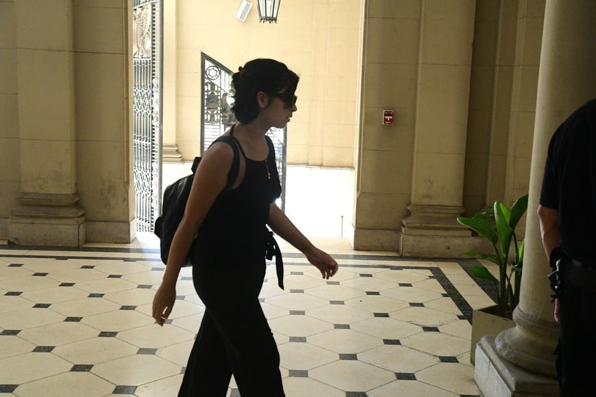 El ingreso de la madre de Jeremías Monzón a Tribunales.