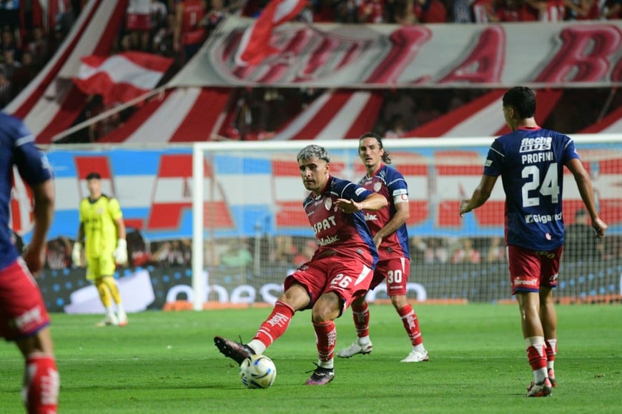 Juan Pablo Ludueña jugó un buen partido ante Gimnasia de Mendoza y  le crea un problema lindo a Madelón.