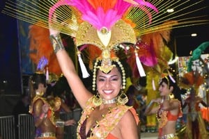 Este 2026, la fiesta presenta una estructura renovada de tres noches centrales , donde la Plaza Independencia se transformará en el escenario de un espectáculo que combina tradición, identidad y una apuesta artística superadora.