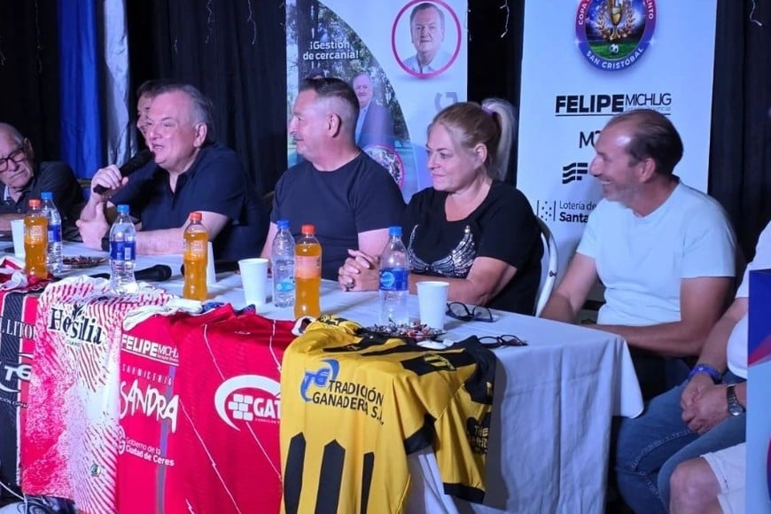 Este miércoles por la noche comenzó la 3° edición de la Copa de Fútbol “Departamento San Cristóbal” 2026