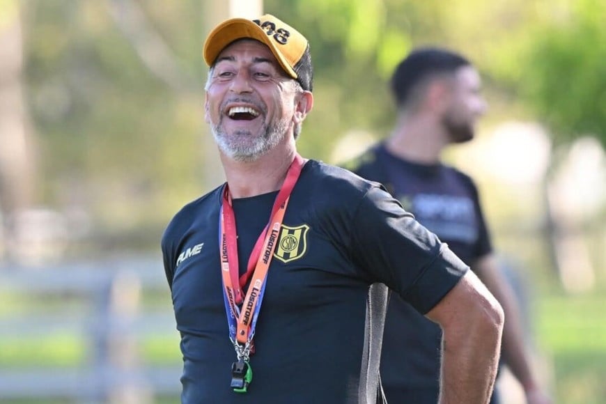 El aurinegro renovó la mayor parte de su plantel. Foto: Prensa Deportivo Madryn.