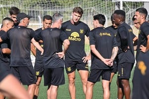 Los titulares jugaron 90 minutos y empataron 1 a 1. Foto: Prensa Deportivo Madryn.