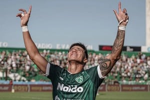 Los dirigidos por Facundo Sava se impusieron gracias a los tantos de Junior Marabel y Diego Churín.