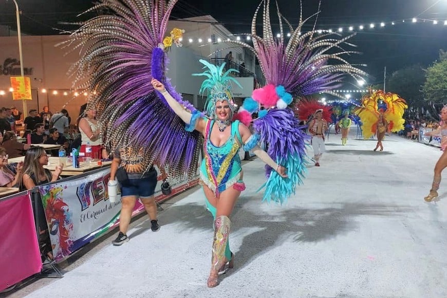 Color, pasión y tradición: imponente inicio de los Carnavales de Vera