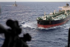 El Aquila II es el octavo barco incautado por Washington desde que Trump ordenó en diciembre el bloqueo petrolero a Venezuela. Foto: Departamento de Guerra de Estados Unidos.
