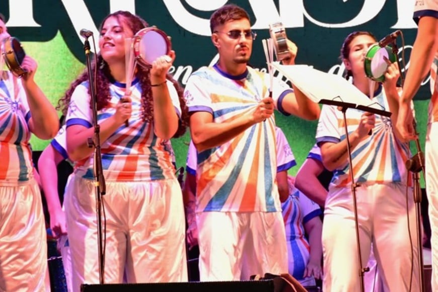 Indudablemente las expectativas de la primera noche de fabulosos corsos cariocas se superaron