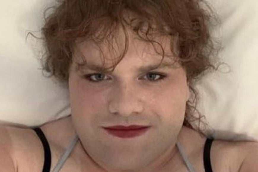 Van Rootselaar  mató a su madre y a su hermanastro en su hogar antes de atacar la escuela cercana.