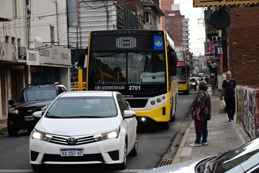 Colectivos tránsito. Crédito: Flavio Raina.