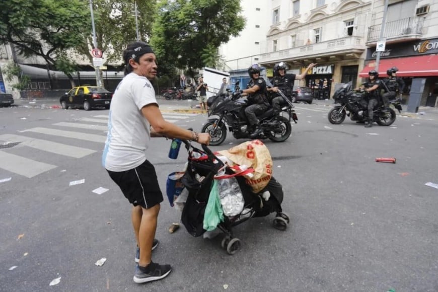 Incidentes en inmediaciones del Congreso de la Nación.