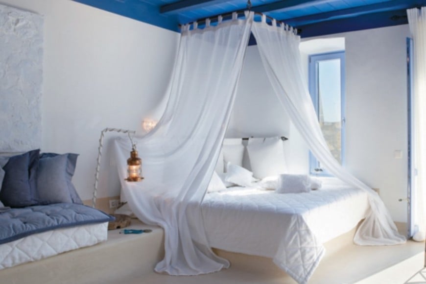 La luz natural potencia los espacios y realza los materiales nobles.