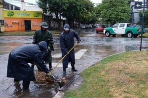 Los operativos se realizan antes, durante y después de las lluvias en distintos puntos de la ciudad.