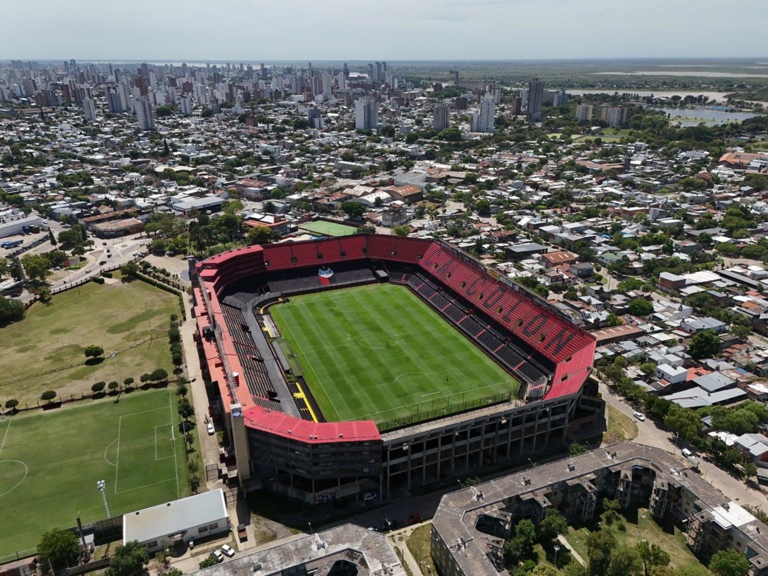 Colón - Estadio Brigadier López.
