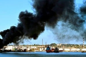 La Ñico López es una de las tres refinerías de Cuba.