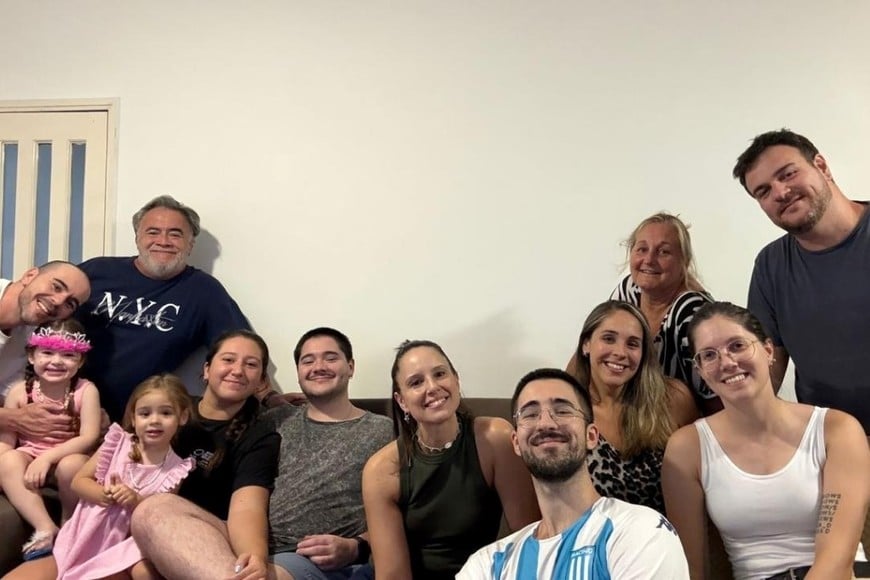 Cuatro hijos adultos, el reflejo de una vida construida en equipo.