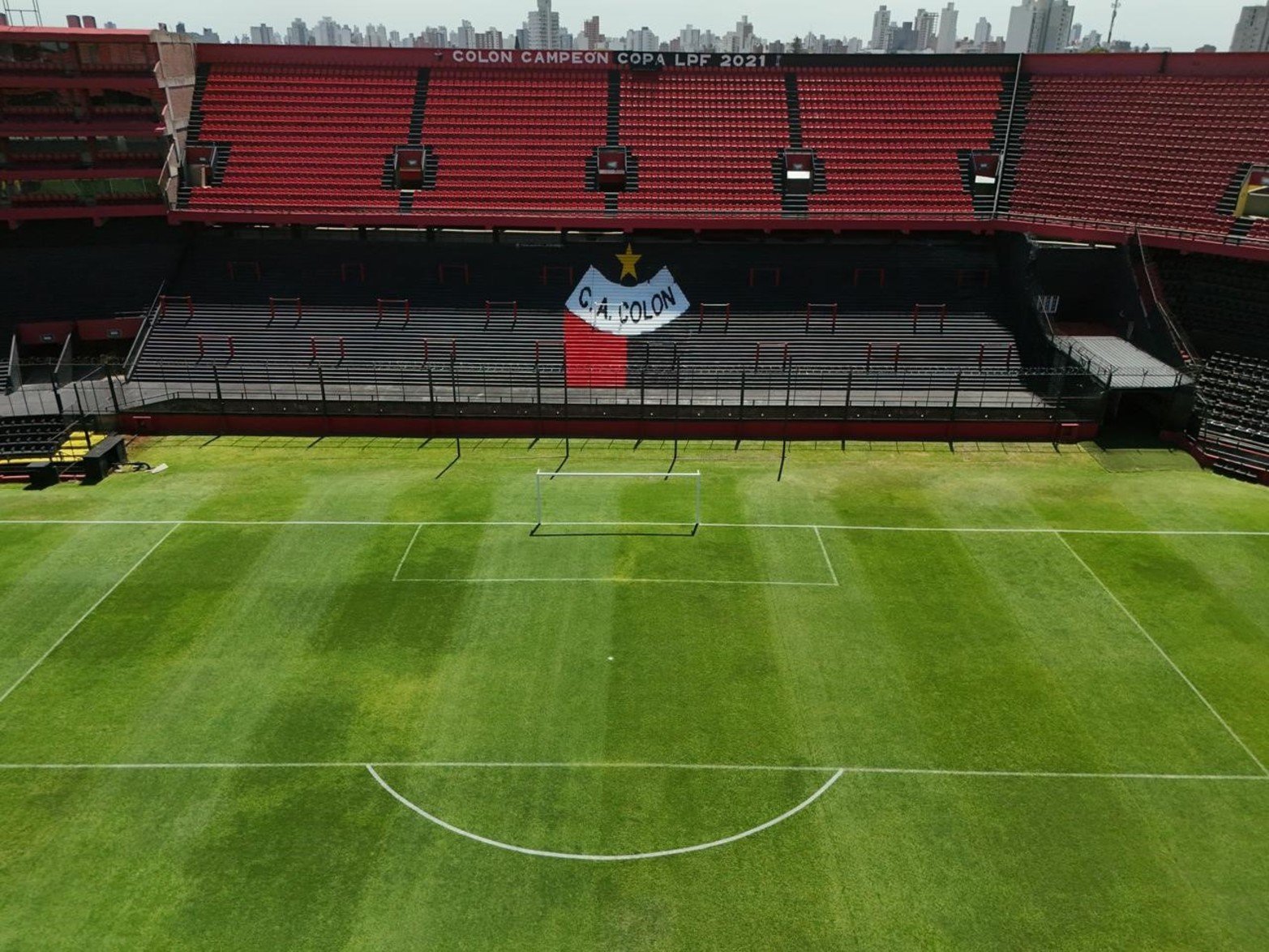 Colón - Estadio Brigadier López.