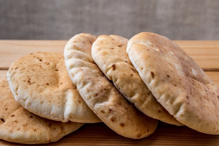 Lo que caracteriza este pan es su proceso corto de cocción y la posibilidad de tenerlo listo en poco tiempo