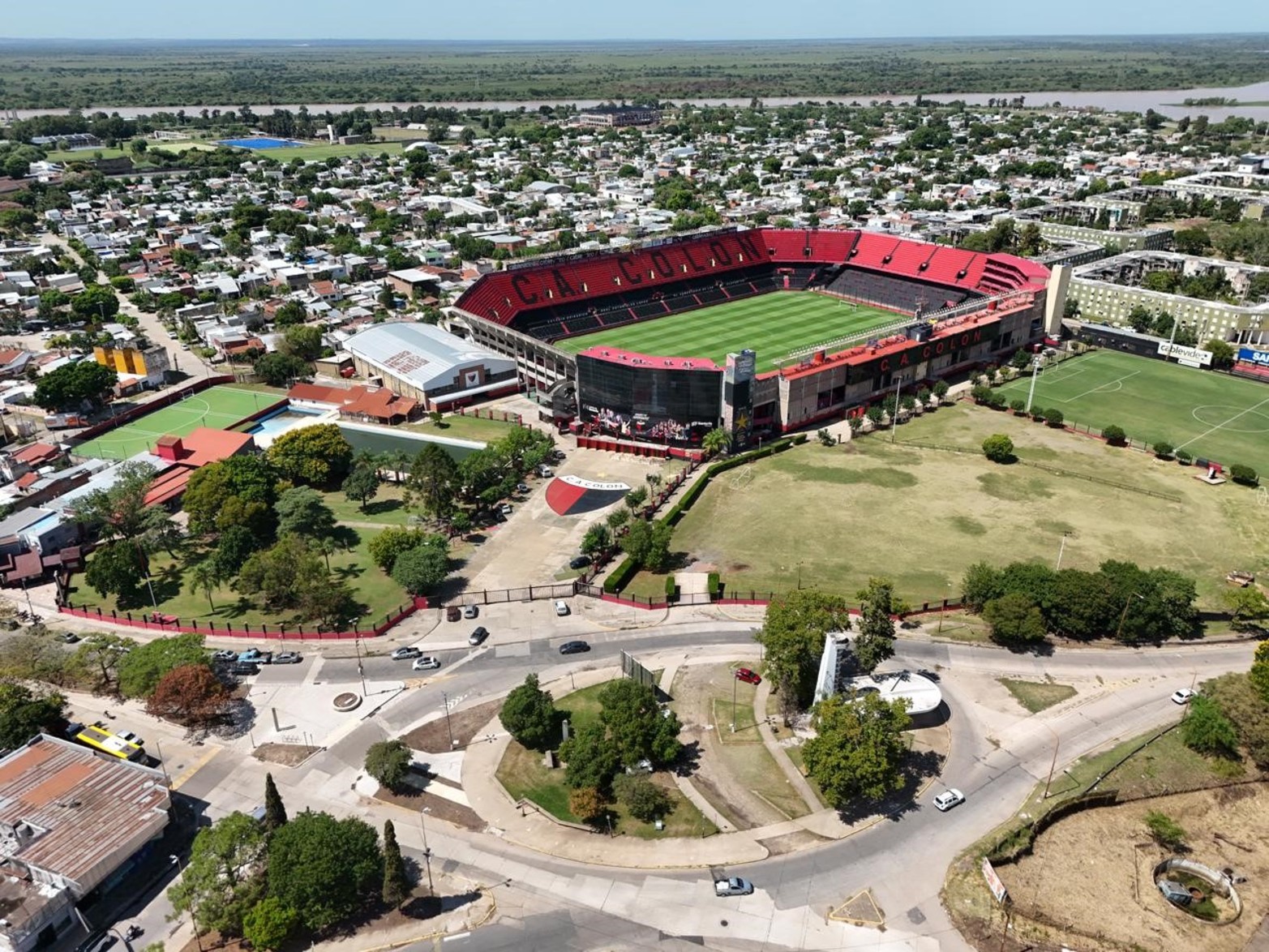Colón - Estadio Brigadier López.