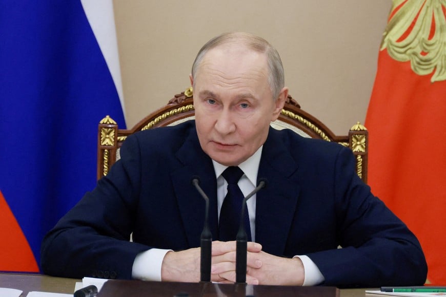 FILE PHOTO: Russian President Vladimir Putin chairs a meeting on the "special military operation" amid the ongoing Russia-Ukraine conflict in Moscow, Russia, December 29, 2025. Sputnik/Mikhail Metzel/Pool via REUTERS ATTENTION EDITORS - THIS IMAGE WAS PROVIDED BY A THIRD PARTY./File Photo