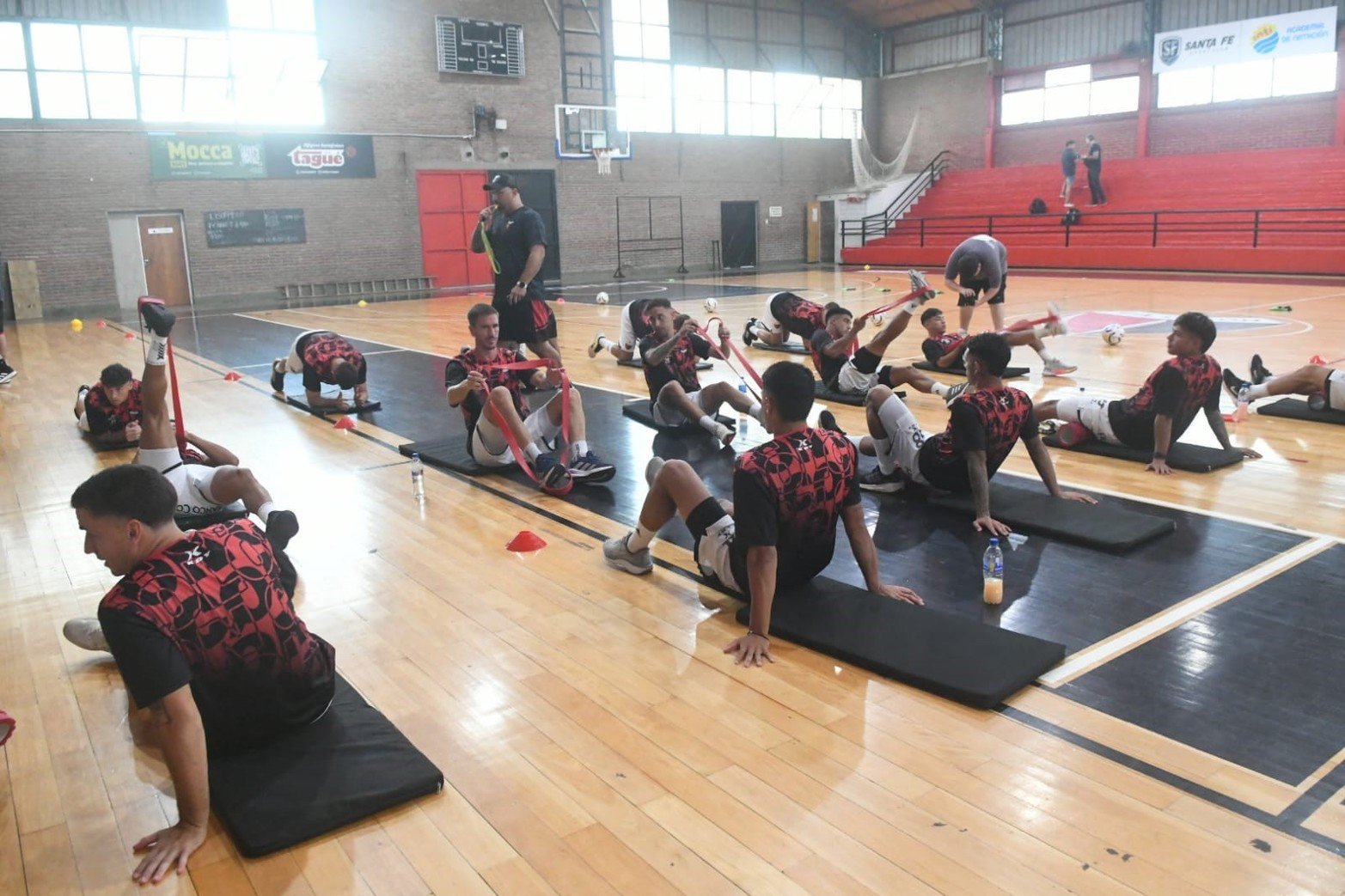 Colón-Deportivo Madryn | Primera Nacional - Torneo Nacional | Estadio Brigadier López - Cementerio de Elefantes. Foto: Carolina Niklison