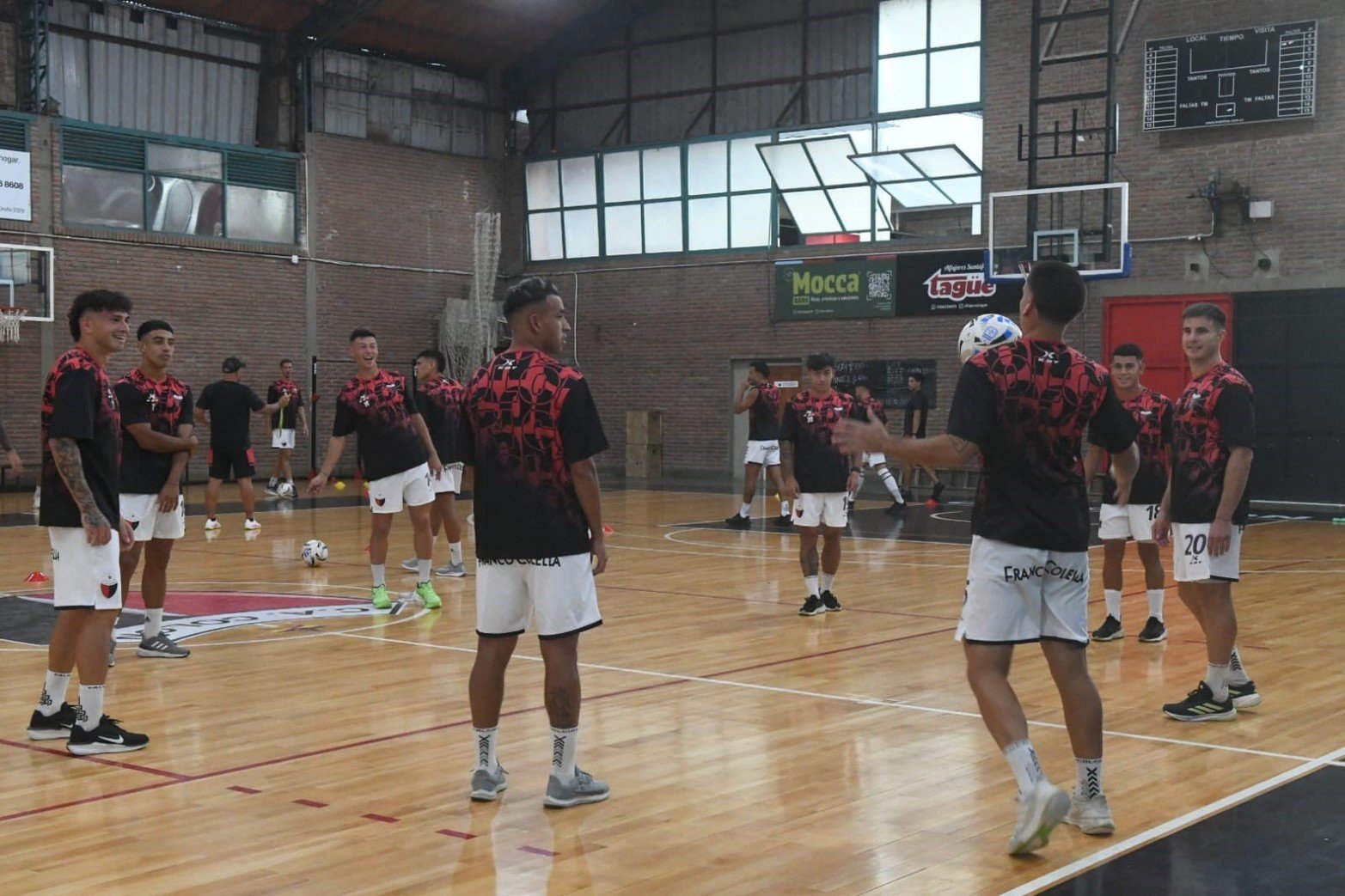 Colón-Deportivo Madryn | Primera Nacional - Torneo Nacional | Estadio Brigadier López - Cementerio de Elefantes. Foto: Carolina Niklison
