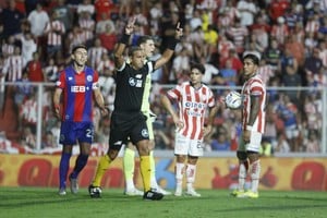 Los árbitros respaldaron a la AFA tras el paro del fútbol y el conflicto judicial. Foto: Matías Pintos
