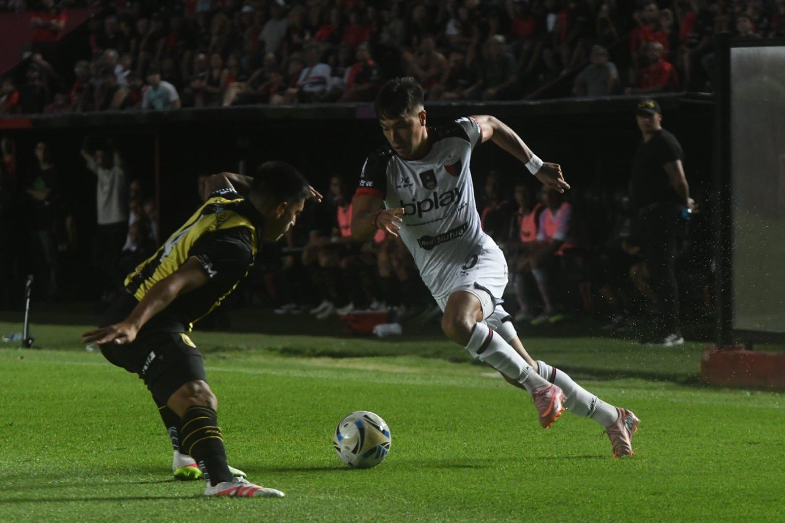 Colón-Deportivo Madryn | Primera Nacional - Torneo Nacional | Estadio Brigadier López - Cementerio de Elefantes. Foto: Carolina Niklison