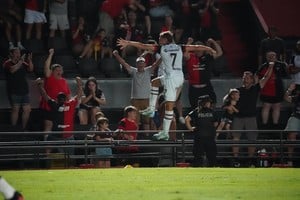 GOL DE JULIAN MARCIONI | Colón-Deportivo Madryn | Primera Nacional - Torneo Nacional | Estadio Brigadier López - Cementerio de Elefantes. Foto: Fernando Nicola