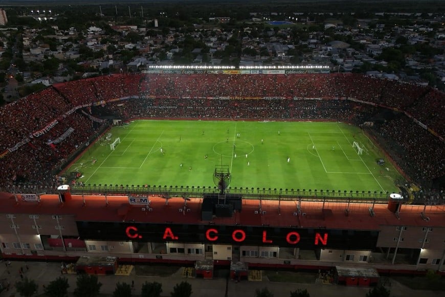 Colón-Deportivo Madryn | Primera Nacional - Torneo Nacional | Estadio Brigadier López - Cementerio de Elefantes. Foto: Fernando Nicola