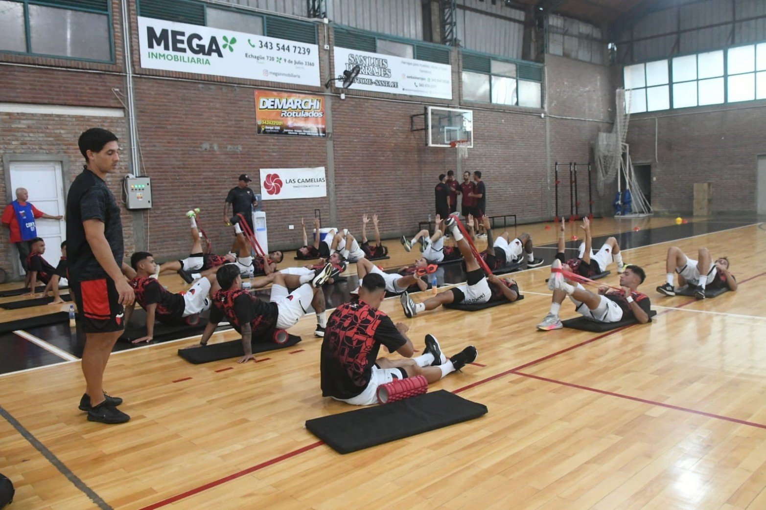 Colón-Deportivo Madryn | Primera Nacional - Torneo Nacional | Estadio Brigadier López - Cementerio de Elefantes. Foto: Carolina Niklison