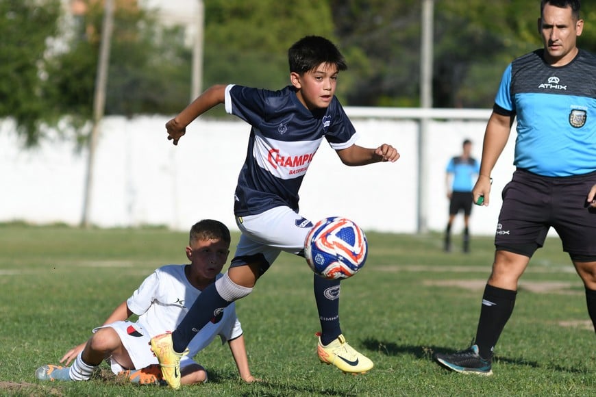 Árbitros de calidad que controlan todos los detalles y hacen docencia.