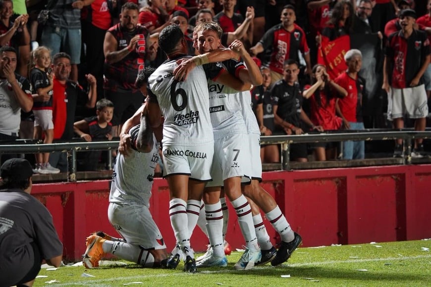 Gol de Alan Bonansea | Colón-Deportivo Madryn | Primera Nacional - Torneo Nacional | Estadio Brigadier López - Cementerio de Elefantes. Foto: Fernando Nicola