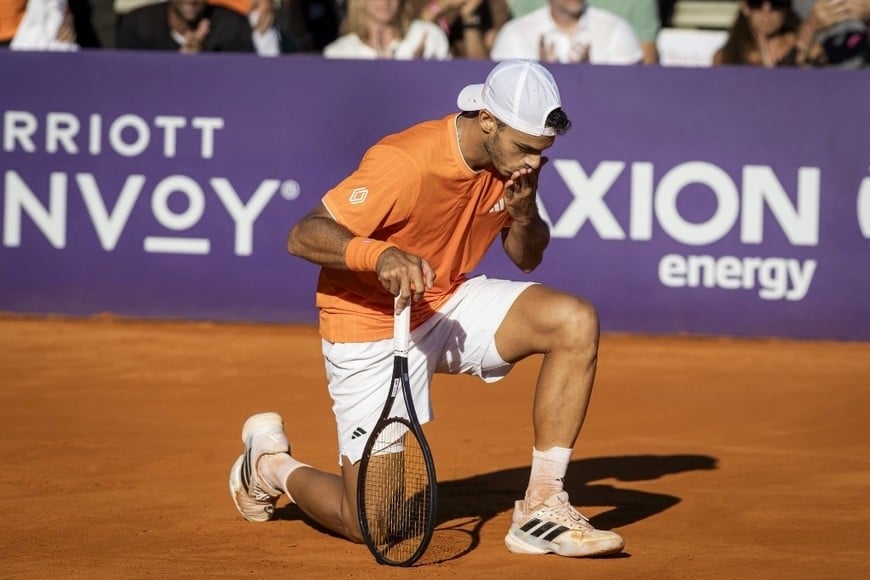 Cerúndolo le ganó a Etcheverry y jugará otra final en Buenos Aires: “Quiero ganarla”