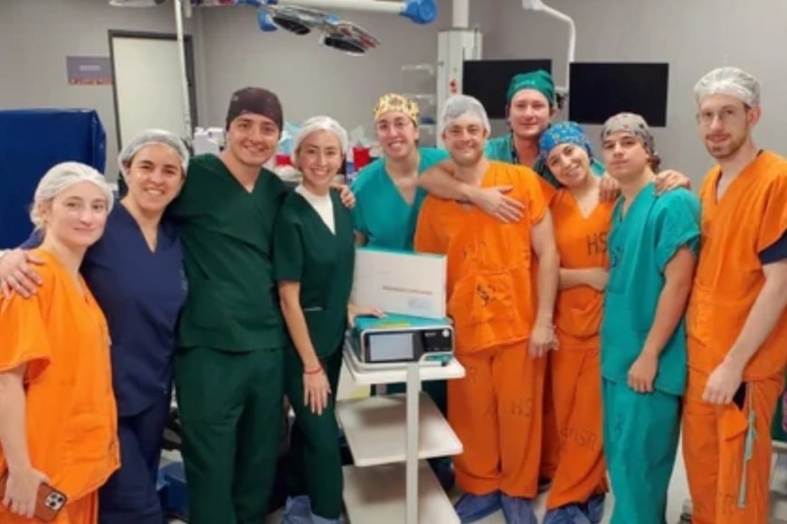 El procedimiento fue llevado adelante por un equipo interdisciplinario integrado por profesionales de los servicios de Cabeza y Cuello y Endocrinología,