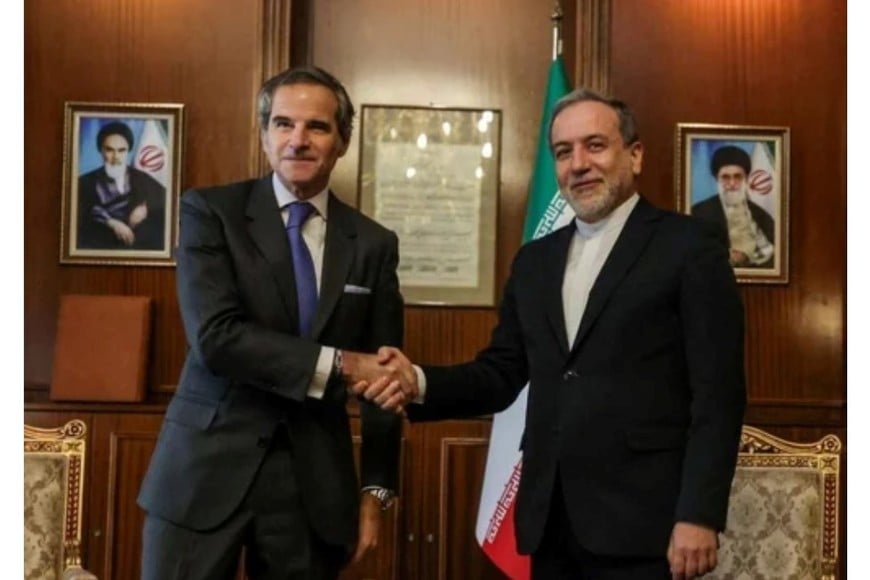 Rafael Grossi. y Seyed Abbas. Crédito: X Rafael Grossi