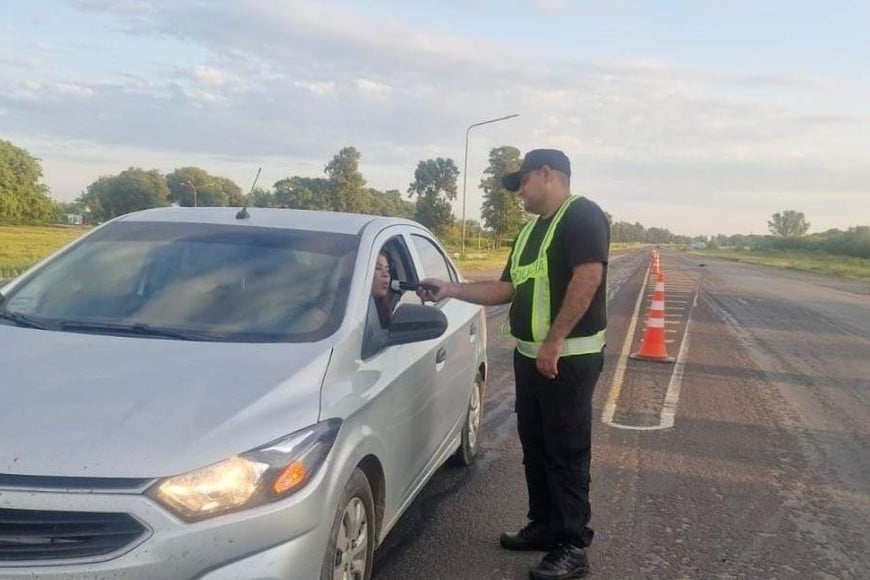 Alcoholemia “elevada” para un conductor en la ruta nacional 11 Controles APSV