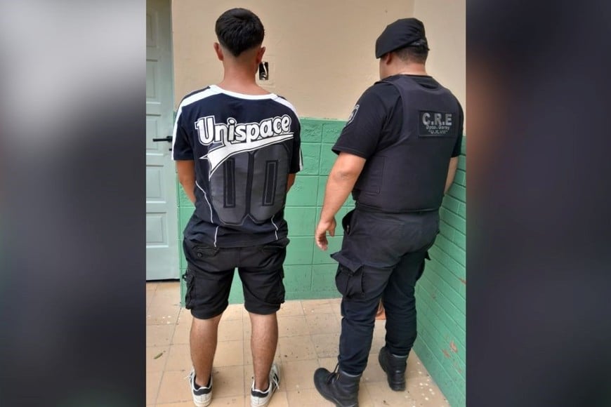 Intento de fuga y resistencia de un joven motociclista en la costa - Helvecia