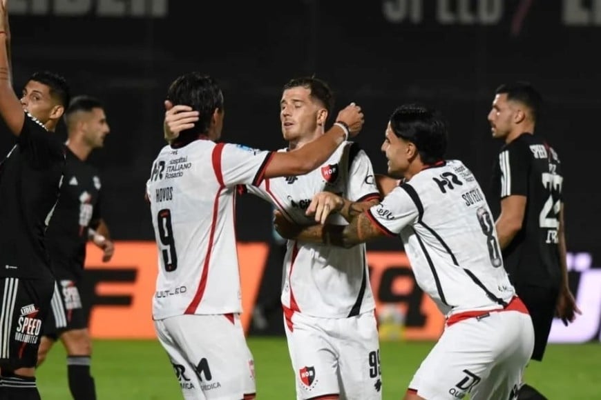 Newell’s lo empató con un penal sobre la hora ante Riestra y sigue sin ganar