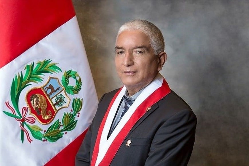 Héctor Acuña.
