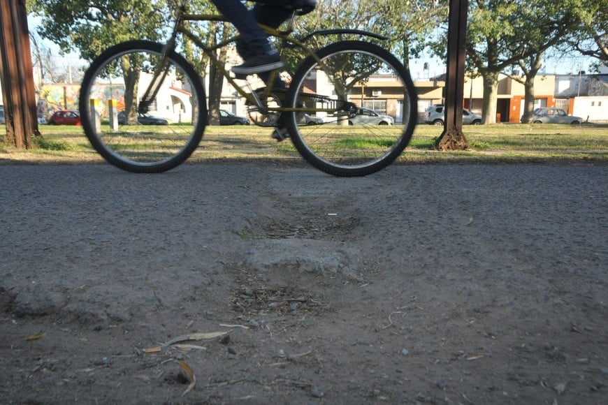 Hay sectores de la ciclovía que necesitan mantenimiento. Crédito: Archivo Flavio Raina