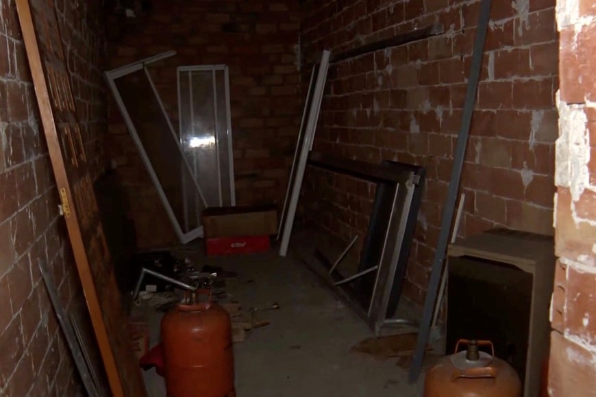 Interior of an apartment building that caught fire and killed five young people, in Manlleu, in the Catalonia region, Spain, in this screen grab taken from a video obtained on February 17, 2026. FORTA/Handout via REUTERS    THIS IMAGE HAS BEEN SUPPLIED BY A THIRD PARTY.  SPAIN OUT. NO COMMERCIAL OR EDITORIAL SALES IN SPAIN.