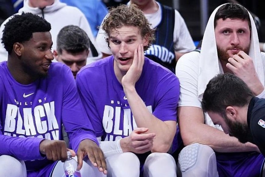 Utah Jazz, con un récord de 18G-38P estratégicamente sentó a sus mejores jugadores.